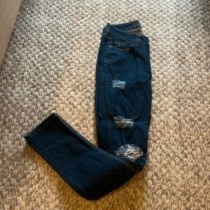 Kimes Ranch Jeans - Style Bonnie and Distressed! Size 4. Rare find!